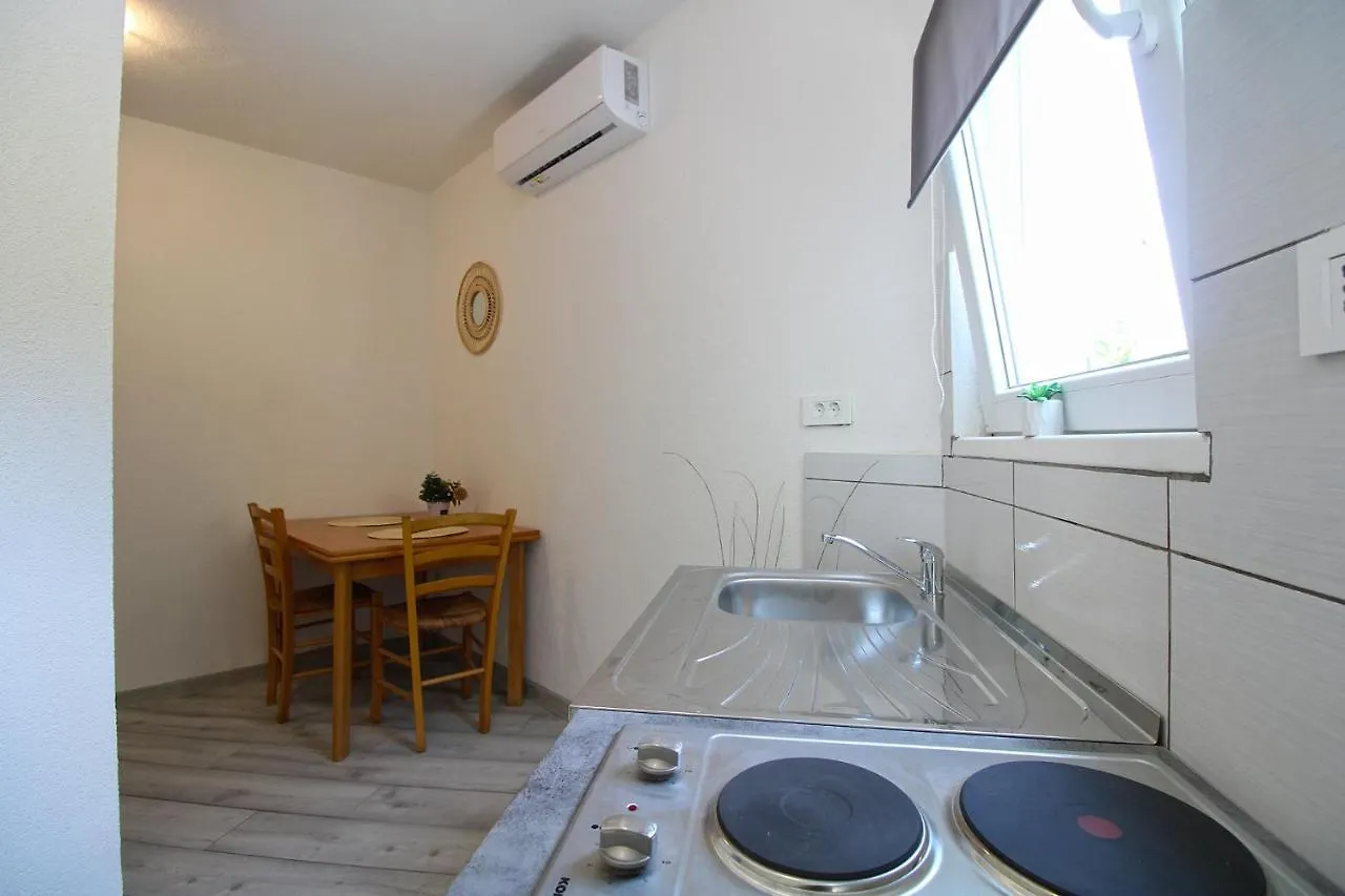 Apartment Josip 1649 Fažana