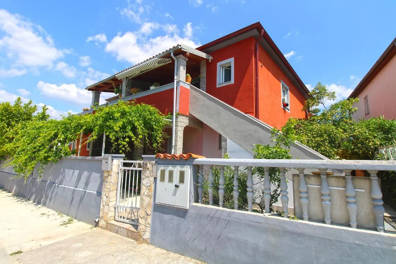 Apartment Josip 1649 Fažana