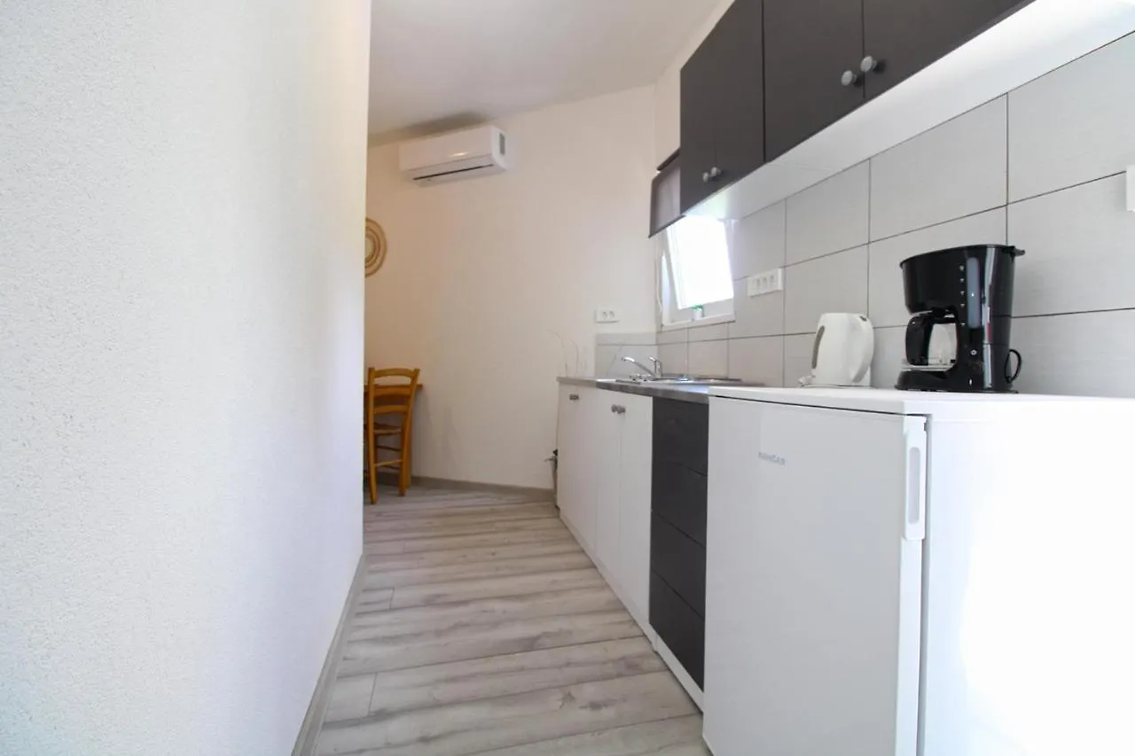 Apartment Josip 1649 Fažana