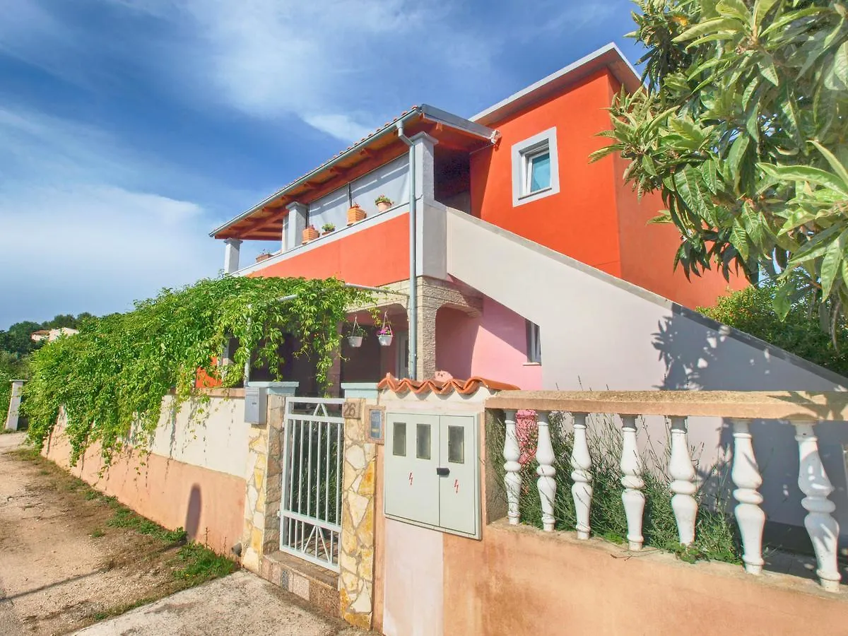 Apartment Josip 1649 Fažana