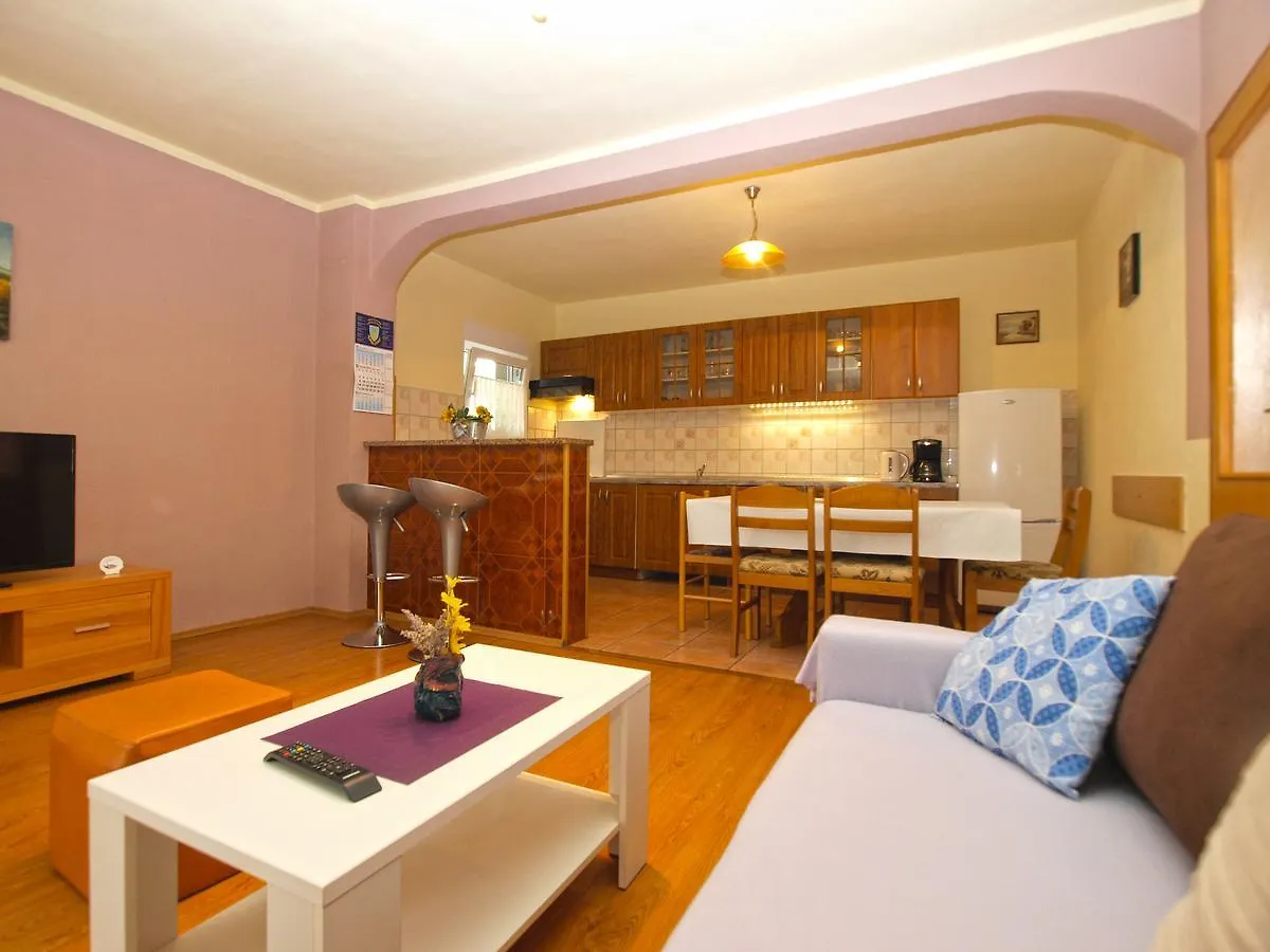 Apartment Josip 1649 Fažana Croazia