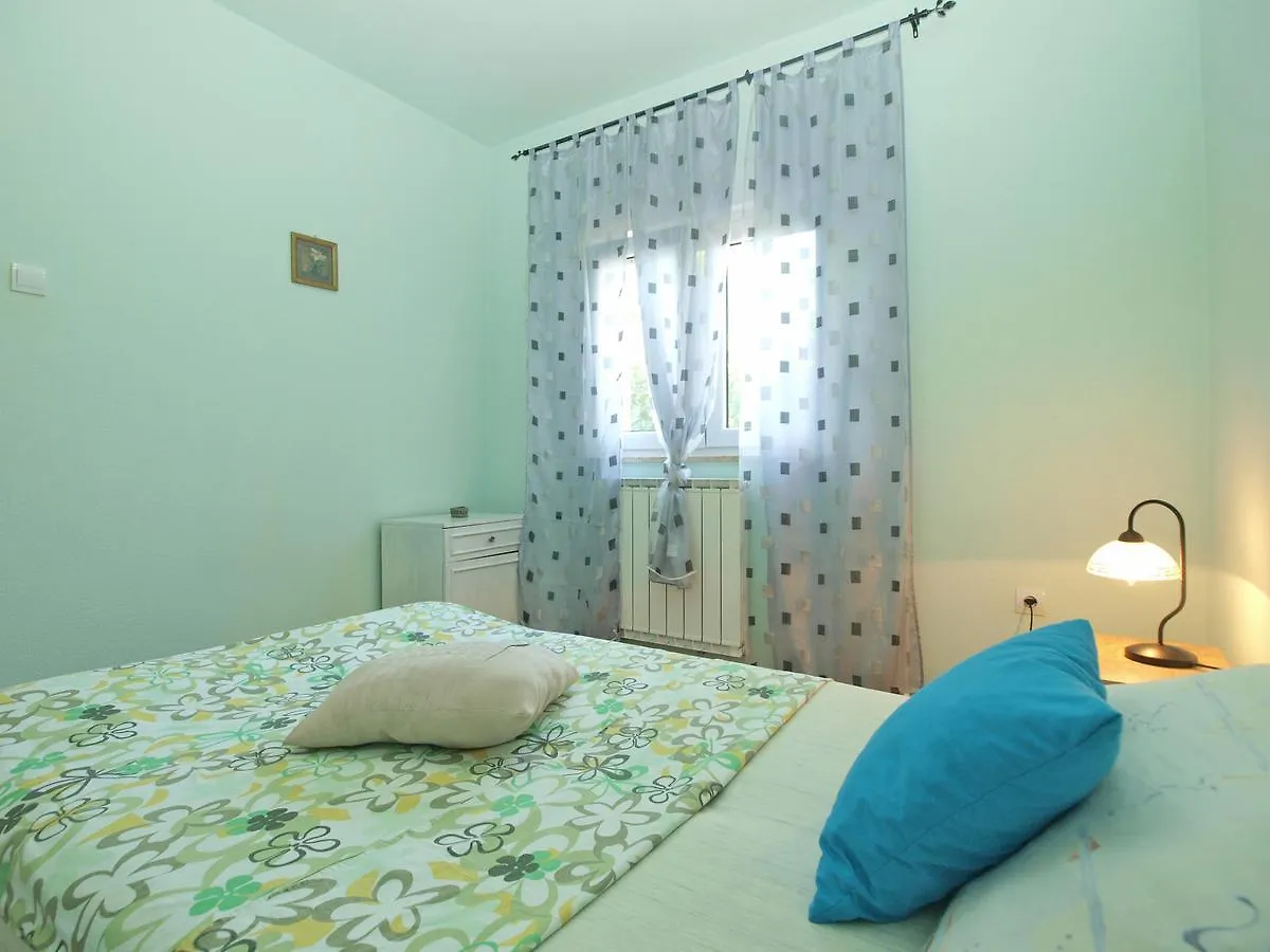 Apartment Josip 1649 Fažana