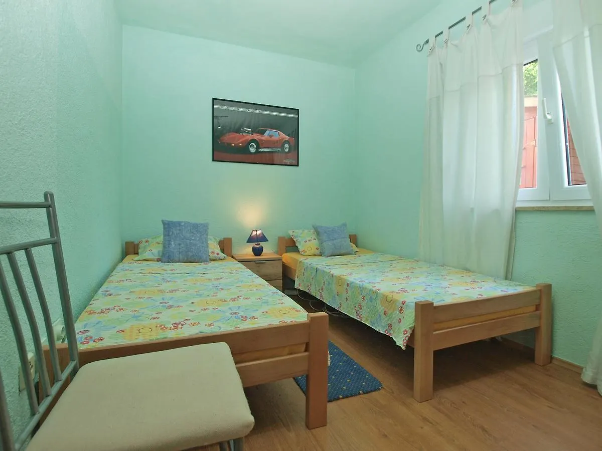 Apartment Josip 1649 Fažana